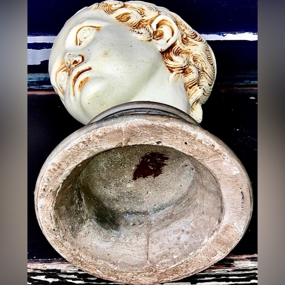 Vintage Mid Century Archaic Reproduction EROS Young Boy Poly Resin Statue - Picture 5 of 10